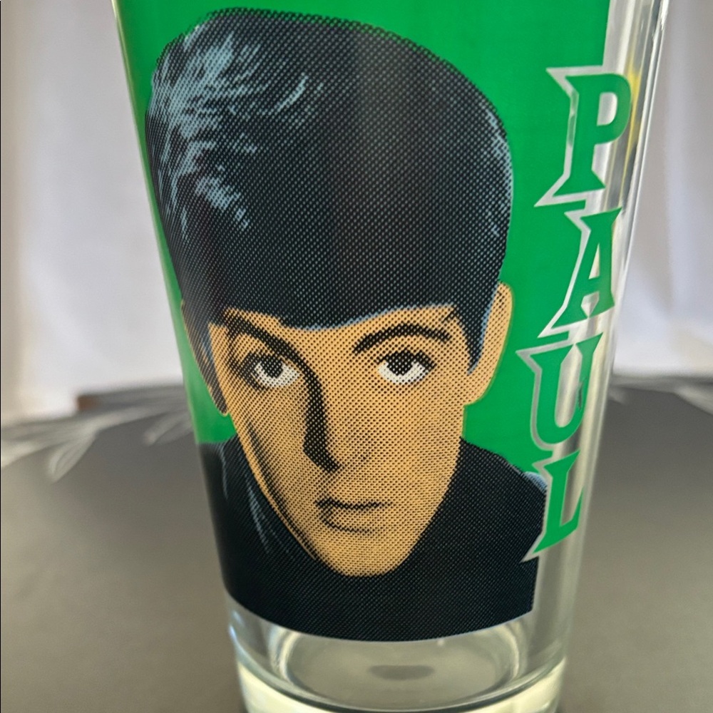 Colorful Beatles Glass Set - Picture 4 of 9